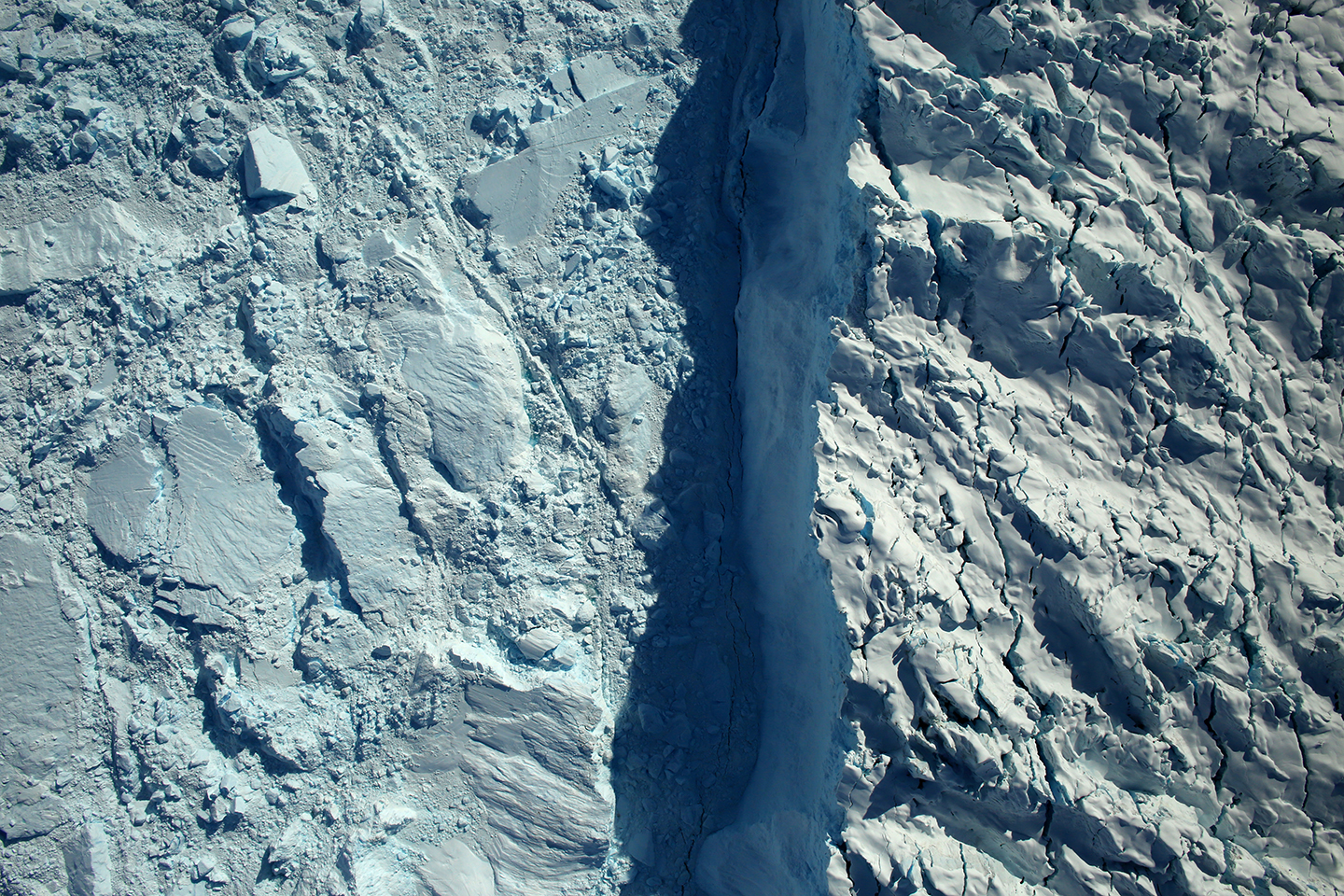 Helheim Glacier, Greenland. NASA Operation IceBridge photograph.
